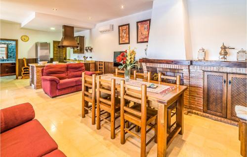 Las Lagunillas House | Stunning Home In Priego De Cordoba