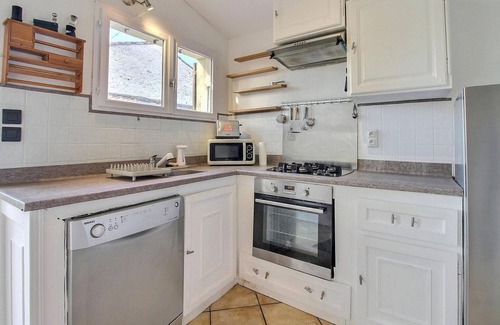Saint-Denis-du-Pin House | Stunning home in Essouvert with Wi-Fi