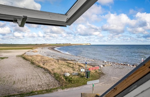 Grenaa House | Stunning home in Grenaa with WiFi