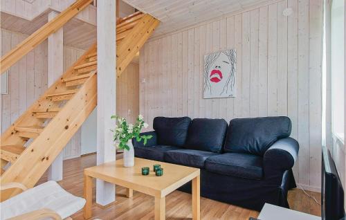 Holmsjo House | Stunning Home In Holmsjö With Kitchen