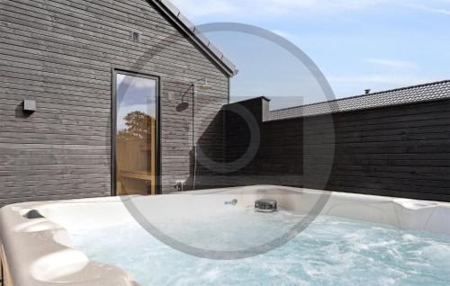 Jesendorf House | Stunning Home In Jesendorf With Sauna