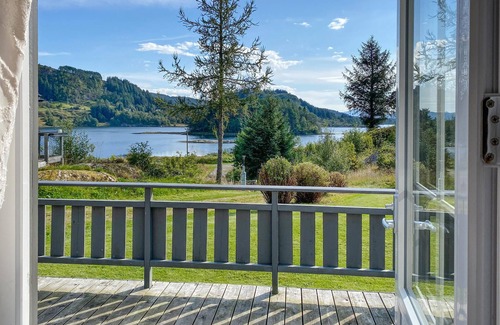 Fjaler House | Stunning home in Korssund with WiFi