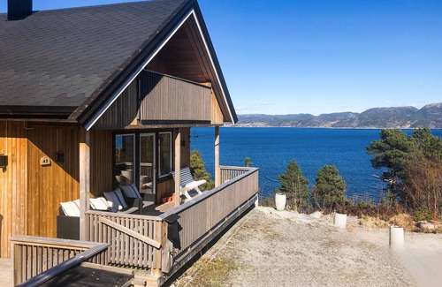 Agdenes House | Stunning home in Lensvik with WiFi