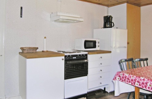Torne House | Stunning home in Lönashult with kitchen