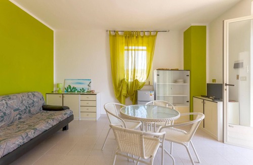 Mattinata House | Stunning home in Mattinata with kitchen