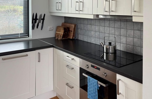 Osthusvik House | Stunning home in Rennesøy with WiFi