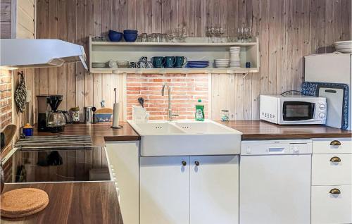 Ronneby House | Stunning Home In Ronneby With Kitchen