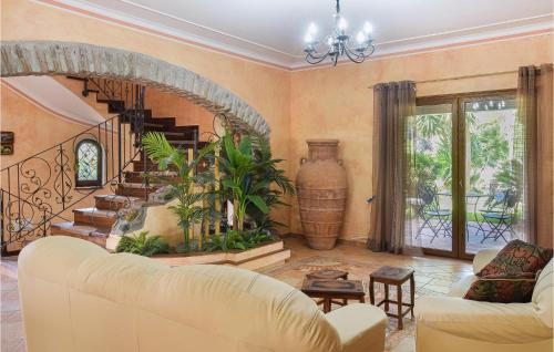 Saline Joniche House | Stunning Home In Saline Ioniche