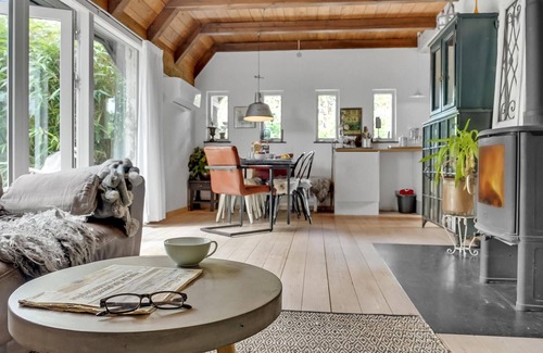 Frolunde House | Stunning home in Slagelse with kitchen