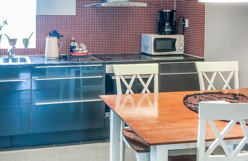 Tingstade House | Stunning home in Tingstäde with WiFi