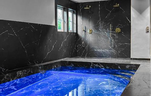 Holloselund House | Stunning Home In Vejby With Sauna