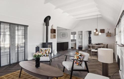 Holloselund House | Stunning Home In Vejby With Sauna