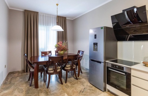 Vrgorac House | Stunning home in Vrgorac with WiFi