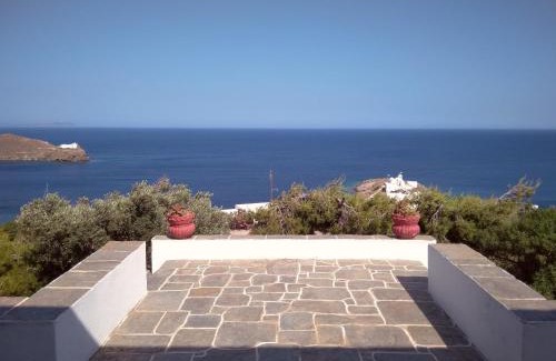Chrisopigi House | Stunning House - Sleeps 11 Terrace & Sea View