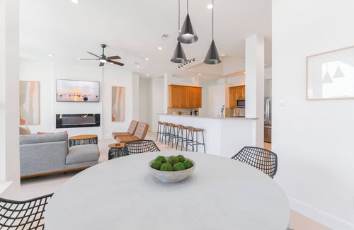 Spring House | Stunning Lake house Heated Pool and Infinity SPA