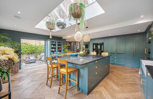 Bedford House | Stunning, large, 5BR family home close to northern line tube and Tooting Common.