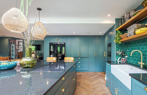 Bedford House | Stunning, large, 5BR family home close to northern line tube and Tooting Common.