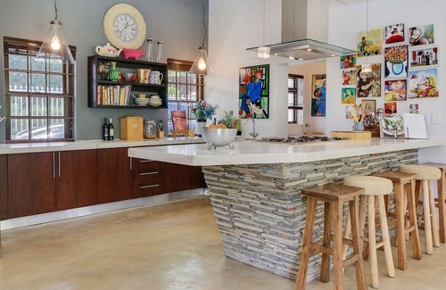 Constantia House | Stunning large home in Upper Constantia