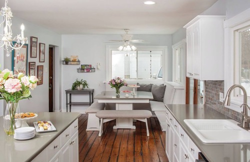 Valparaiso House | Stunning Luxury Estate on the Lake Sleeps 20+