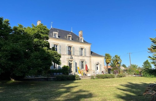 Puy-de-Serre House | Stunning manoir, set in its own gated grounds with stunning pool