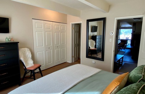 Dillon Condo | Stunning Mountain and Lake Views from updated 2 BR, 2 Bath Lake Dillon Condo