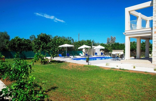 Argaka Villa | Stunning new Beach Front villa,1st Line to the beach, Large Pool, Wonderful Area