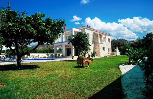 Argaka Villa | Stunning new Beach Front villa,1st Line to the beach, Large Pool, Wonderful Area