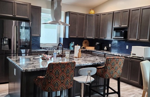 Redwood City House | Stunning New Custom-Built Home, 12' Ceilings, Chef's Kitchen, and Fruit Orchard