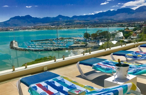 Mountainside Apartment | Stunning ocean and harbour views with Private pool