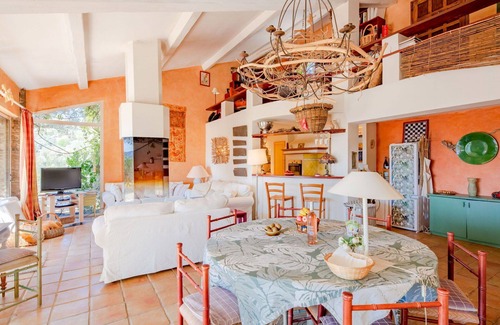 La Garde-Freinet House | Stunning private villa with WIFI, private pool, TV, terrace, pets allowed and panoramic view