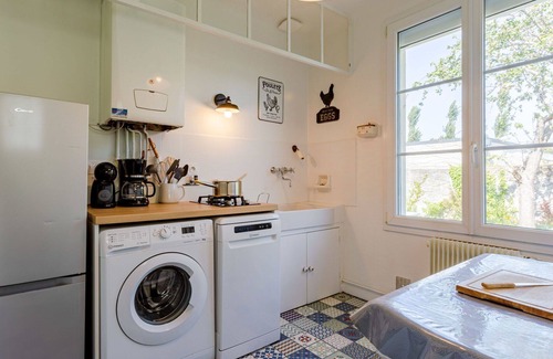 Le Home House | Stunning private villa for 4 people with WIFI, TV and pets allowed