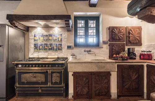 Monsummano Terme Villa | Stunning private villa for 10 people with hot tub, private pool, WIFI, A/C, TV and panoramic view