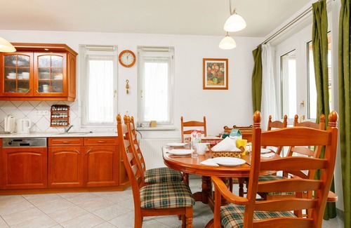 Balatonoszod House | Stunning private villa for 10 people with A/C, WIFI, TV and terrace