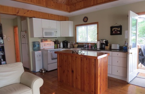 Scotia Cottage | Stunning Private Island on beautiful Clear Lake just minutes from Huntsville