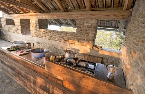 Trezzo Tinella Villa | Stunning private villa with WIFI, private pool, TV, terrace, pets allowed and panoramic view