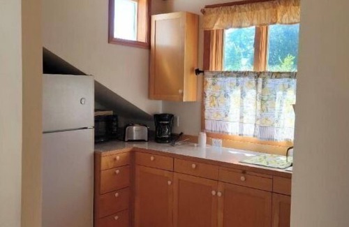 Vaughn Apartment | Stunning Private Studio apartment overlooking Puget Sound