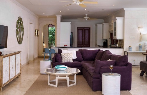 Gibbs Bay House | Stunning Private Tropical Retreat with Resort Pool - Claridges 1
