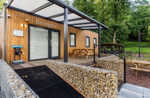 Langeberg House | Stunning private villa for 4 people with WIFI, TV and terrace