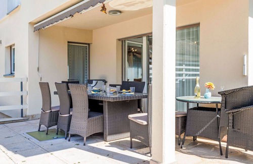 Genthod Villa | Stunning private villa for 8 guests with WIFI, private pool, TV, terrace and pets allowed