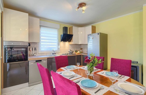 Filipana House | Stunning private villa for 6 guests with WIFI, private pool, A/C, TV and terrace