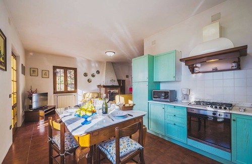 Massa House | Stunning private villa for 4 guests with WIFI, TV and terrace