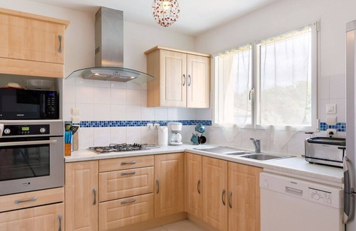 Kerlouan House | Stunning private villa for 4 people with WIFI, TV, terrace and pets allowed