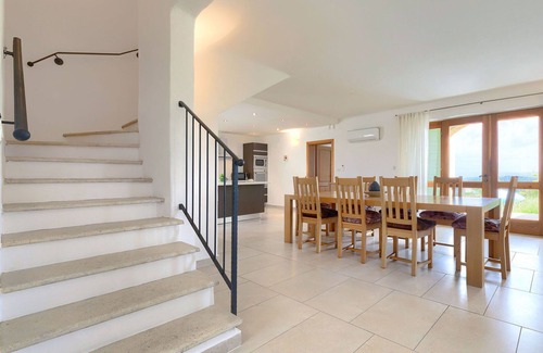 Baredine Villa | Stunning private villa for 8 people with WIFI, private pool, A/C, TV, terrace and panoramic view