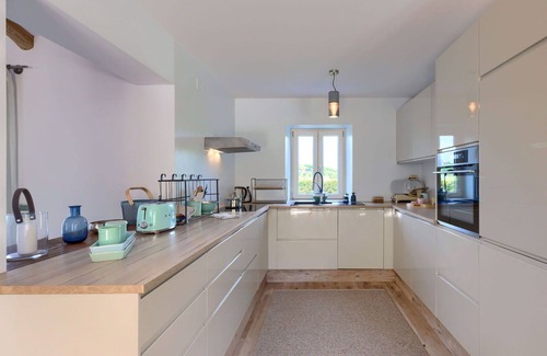 Momjan House | Stunning private villa for 4 people with private pool, A/C, WIFI, TV and patio