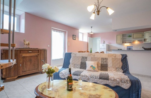 Ploumilliau House | Stunning private villa for 4 guests with WIFI, TV, patio and pets allowed