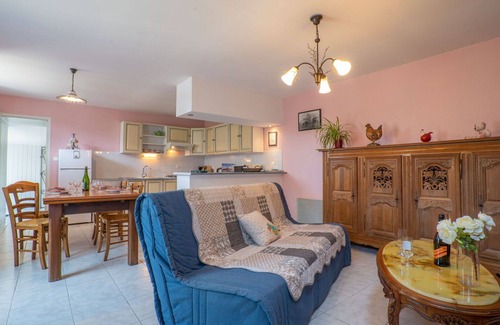 Ploumilliau House | Stunning private villa for 4 guests with WIFI, TV, patio and pets allowed