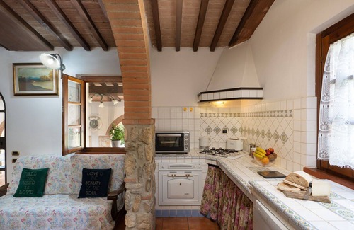Bibbona Villa | Stunning private villa with A/C, private pool, WIFI, TV, patio, pets allowed and panoramic view