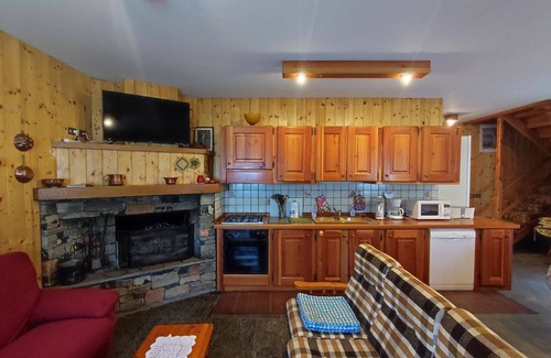 Corrido House | Stunning private villa for 8 people with WIFI, TV, patio and pets allowed