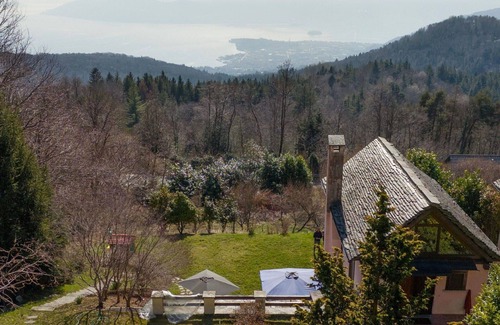 Premeno House | Stunning private villa for 6 guests with WIFI and terrace