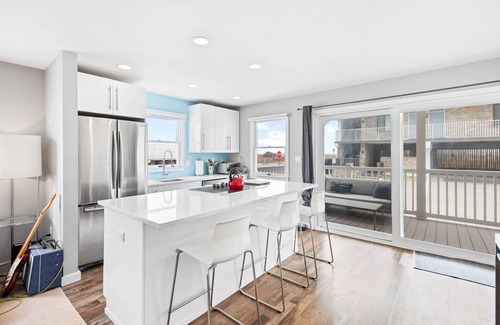 Ocean City House | ⭐️Stunning Renovated Large Balcony 20 Steps to Beach⭐️